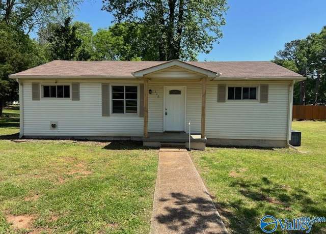 Property at 322 Pauline Dr, Hazel Green, AL 35750, 2 beds, 1 bath