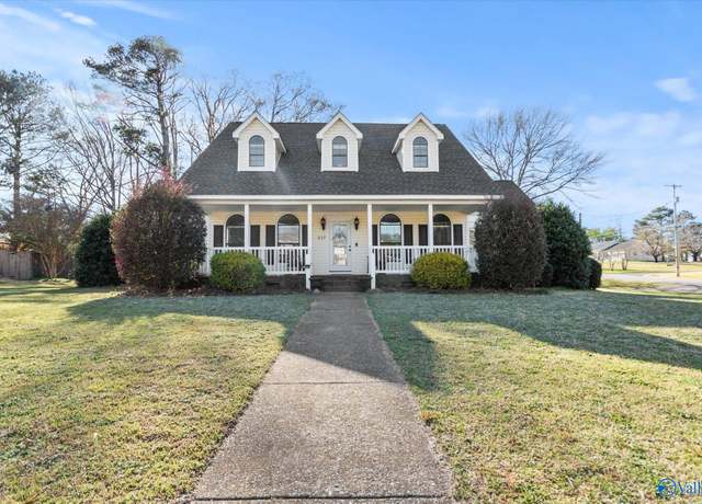 Property at 217 Collier Dr, Albertville, AL 35951, 4 beds, 2.5 baths