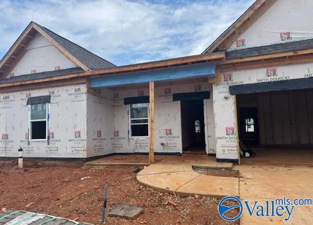 Property at 20598 Brook Valley Dr, Athens, AL 35611, 3 beds, 2 baths