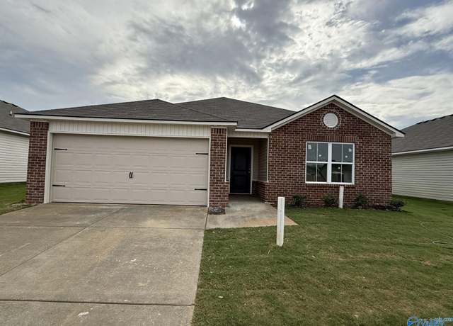 Property at 4016 Sherri St SW, Decatur, AL 35603, 3 beds, 2 baths