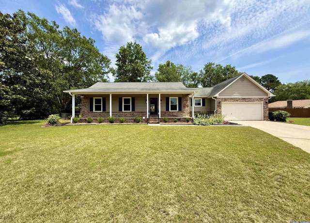 Property at 2100 SW Twist Cir, Huntsville, AL 35803, 3 beds, 2 baths