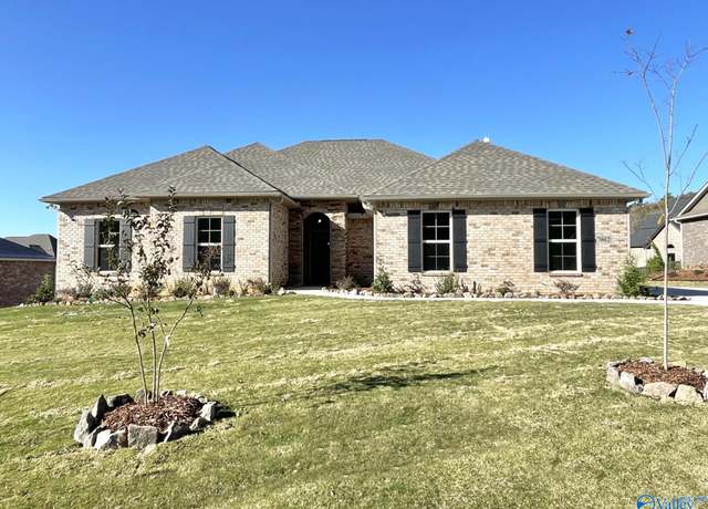 Property at 7002 Huddersfield Ln SE, Gurley, AL 35748, 5 beds, 3 baths