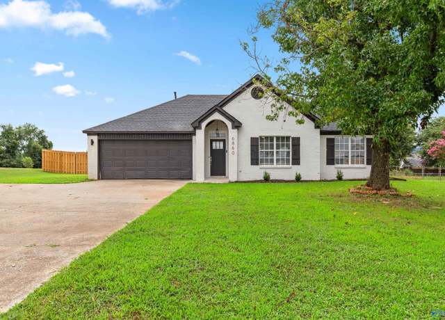 Property at 6860 Moores Mill Rd, Huntsville, AL 35811, 3 beds, 2 baths