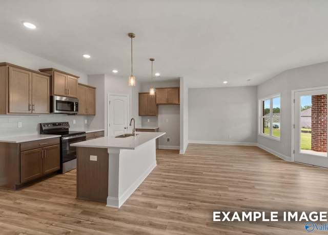 Property at 235 Jerrie Lynn Blvd, Meridianville, AL 35759, 4 beds, 2 baths