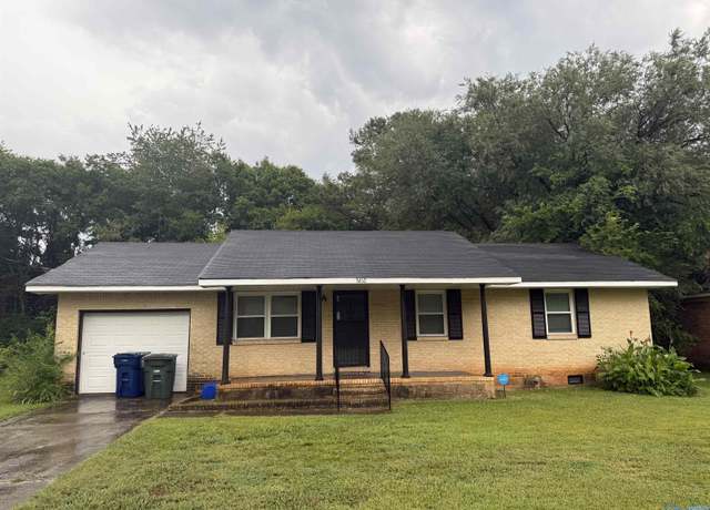 Property at 3612 Dawnwood Dr, Huntsville, AL 35810, 3 beds, 1.5 baths