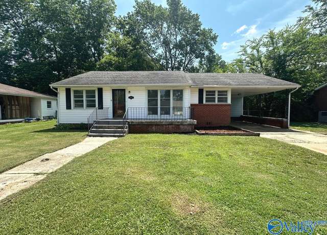 Property at 816 Giles Dr NE, Huntsville, AL 35801, 3 beds, 1 bath
