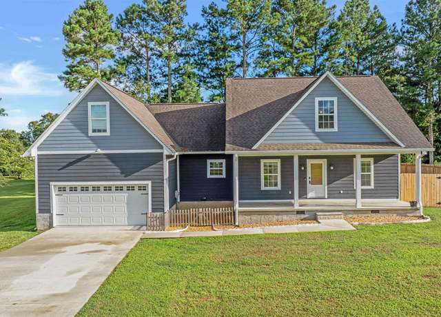 Property at 131 Deer St, Rainsville, AL 35986, 3 beds, 2 baths