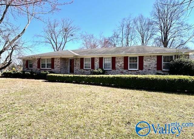 Property at 5019 Lumary Dr, Huntsville, AL 35810, 3 beds, 2 baths