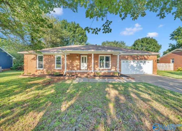 Property at 105 Summitridge, Madison, AL 35757, 3 beds, 2 baths