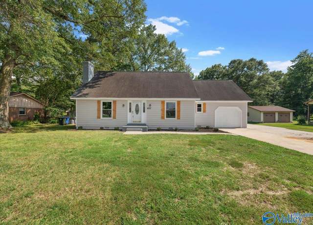 Property at 18317 Elles Dr, Athens, AL 35611, 3 beds, 2 baths