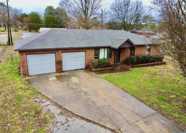 Property at 3114 Leftwich St, Huntsville, AL 35810, 3 beds, 1 bath