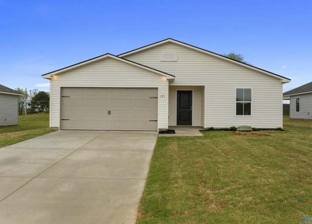 Property at 121 Olde Hearth Rd, New Market, AL 35761, 3 beds, 2 baths