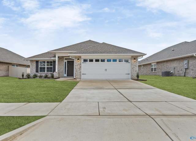 Property at 6134 Feather Way SE, Owens Cross Roads, AL 35763, 4 beds, 3 baths