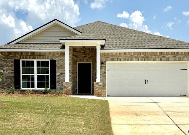 Property at 171 River Pointe Dr, New Market, AL 36761, 4 beds, 3 baths