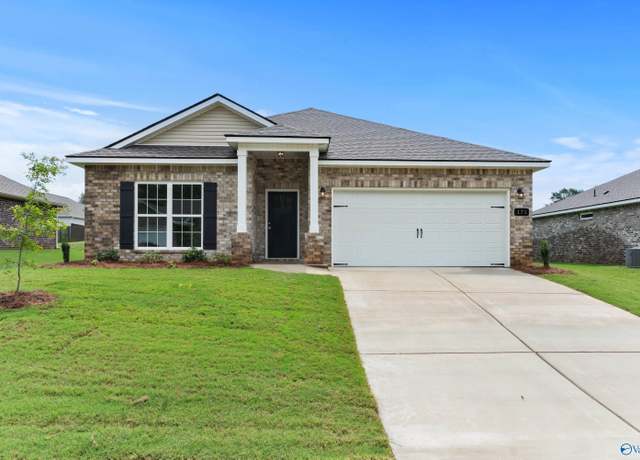 Property at 171 River Pointe Dr, New Market, AL 36761, 4 beds, 3 baths