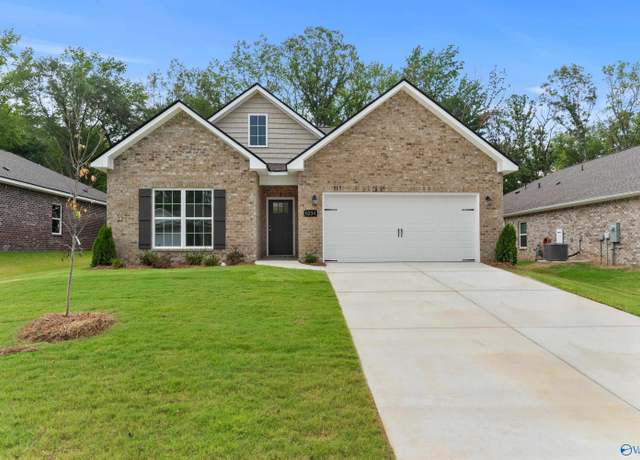 Property at 6234 Pisgah Dr NW, Huntsville, AL 35810, 3 beds, 2 baths