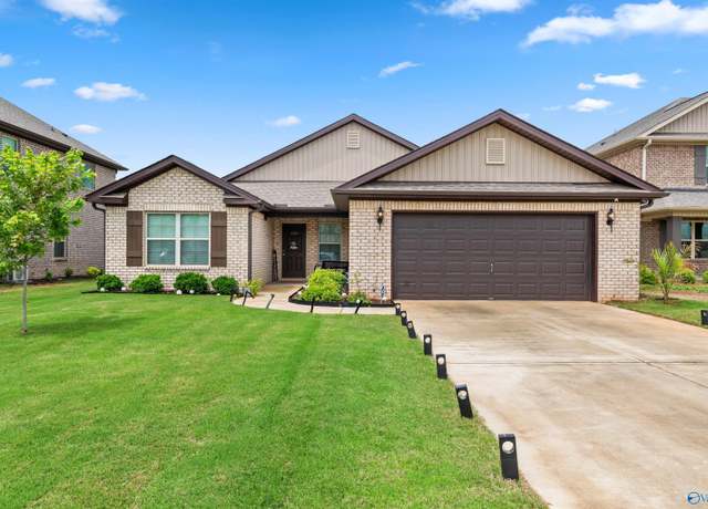 Property at 114 Coco Cir, Hazel Green, AL 35750, 3 beds, 2 baths