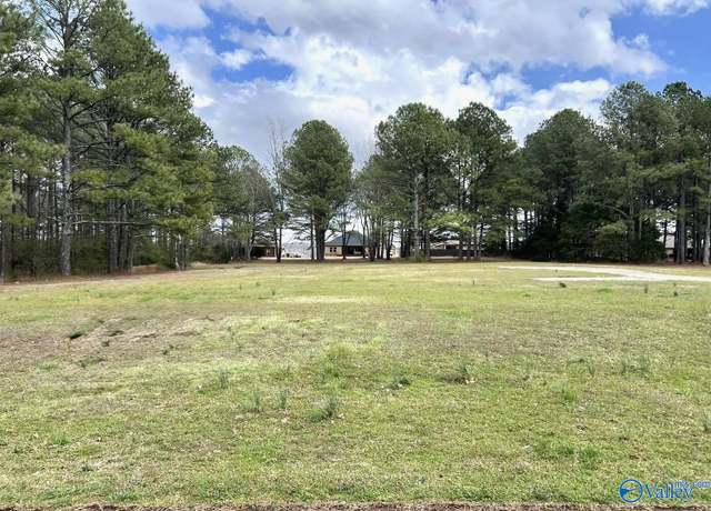Property at 215 St Clair Ln, Huntsville, AL 35811, 4 beds, 3 baths