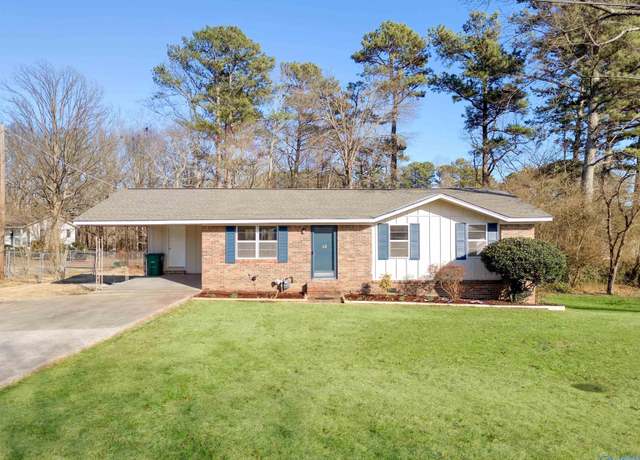 Property at 48 Dodson St, Cullman, AL 35058, 3 beds, 1.5 baths