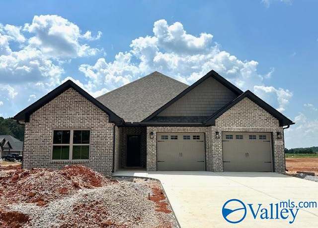 Property at 220 Soland Dr, Toney, AL 35773, 3 beds, 2 baths