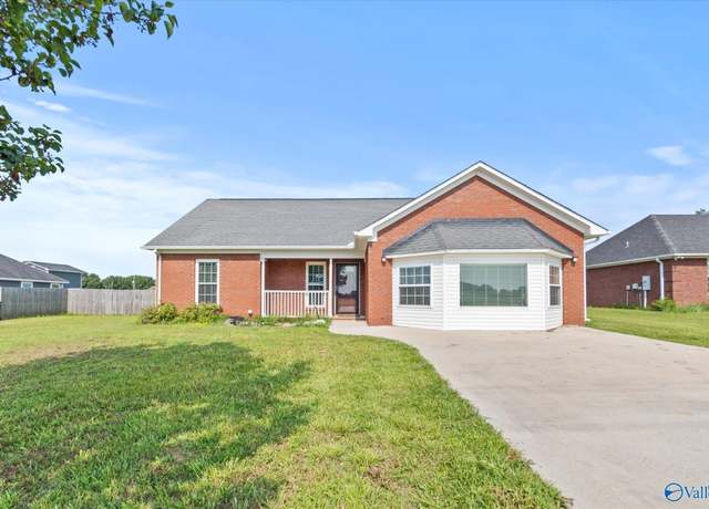 Property at 186 Mitchell Moore Rd, Hazel Green, AL 35750, 3 beds, 2 baths