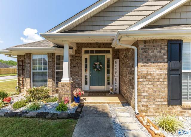 Property at 201 Summer Cove Cir NW, Madison, AL 35757, 3 beds, 2 baths