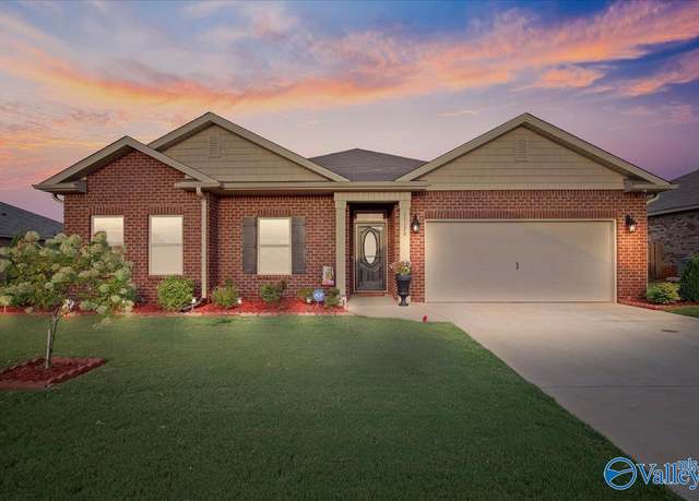 Property at 13126 Belman Ln, Athens, AL 35613, 4 beds, 2.5 baths