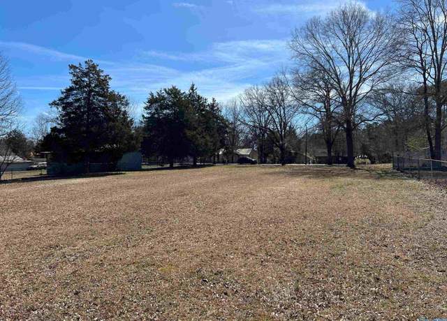 Property at 420 Graves St, Gadsden, AL 35901