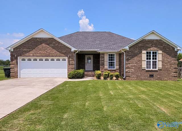 Property at 15729 Lapington Rd, Athens, AL 35614, 3 beds, 2 baths