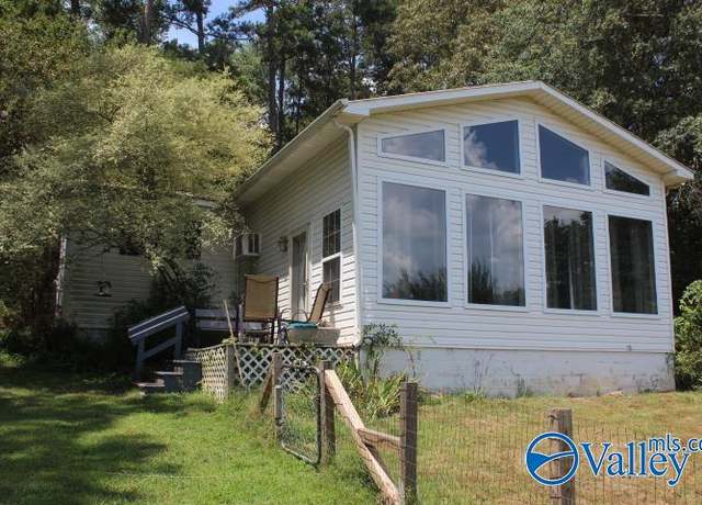 Property at 132 Winston Dr, Valley Head, AL 35989, 2 beds, 1 bath