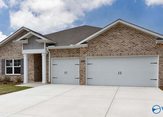 Property at 7061 SE Regency Ln, Gurley, AL 35748, 5 beds, 3.5 baths