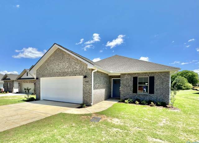 Property at 404 Trixie Dr, Meridianville, AL 35759, 3 beds, 2 baths