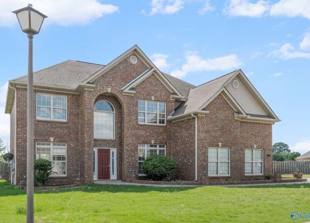 Property at 101 Nettles Dr NW, Madison, AL 35757, 5 beds, 3.5 baths