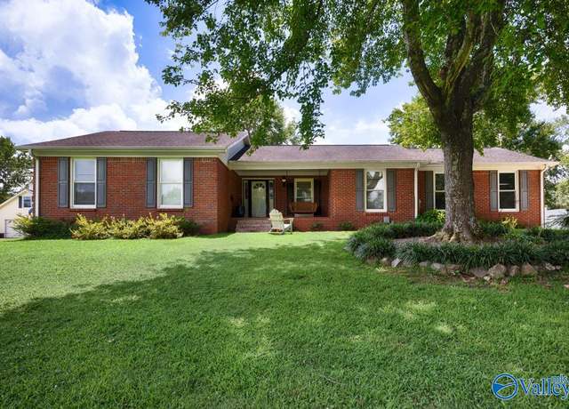 Property at 211 Powell St, Gurley, AL 35748, 3 beds, 2 baths