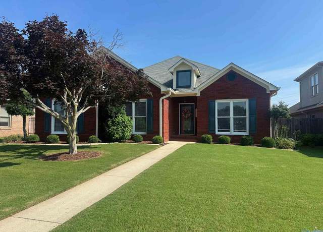 Property at 2216 Yorkshire SE, Decatur, AL 35601, 3 beds, 2 baths