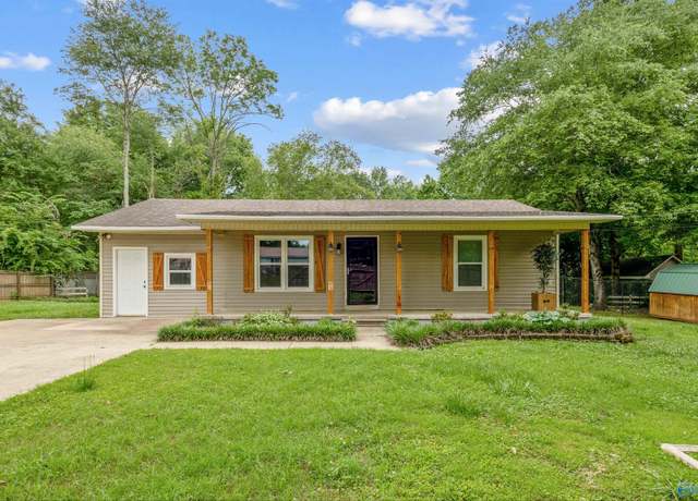 Property at 16712 Brooks Dr, Athens, AL 35611, 3 beds, 2 baths