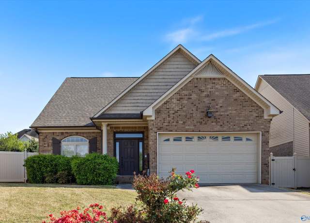 Property at 22222 Merlot Dr, Athens, AL 35613, 4 beds, 2.5 baths
