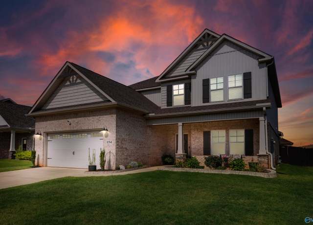 Property at 154 Brier Valley Dr, Meridianville, AL 35759, 5 beds, 2.5 baths