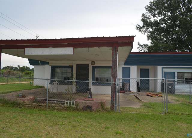 Property at 1662 County Road 34, Crossville, AL 35963, 2 beds, 1 bath