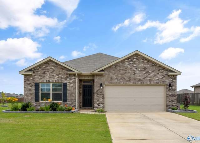 Property at 138 Red Fox Way, Meridianville, AL 35759, 4 beds, 2 baths