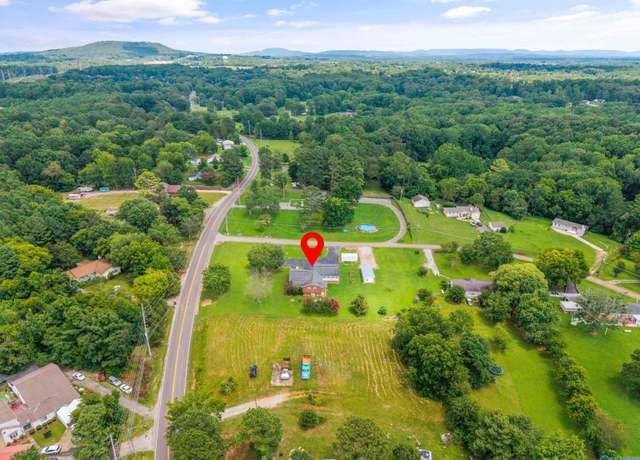 Property at 1776 Nick Davis Rd, Harvest, AL 35749, 4 beds, 3 baths