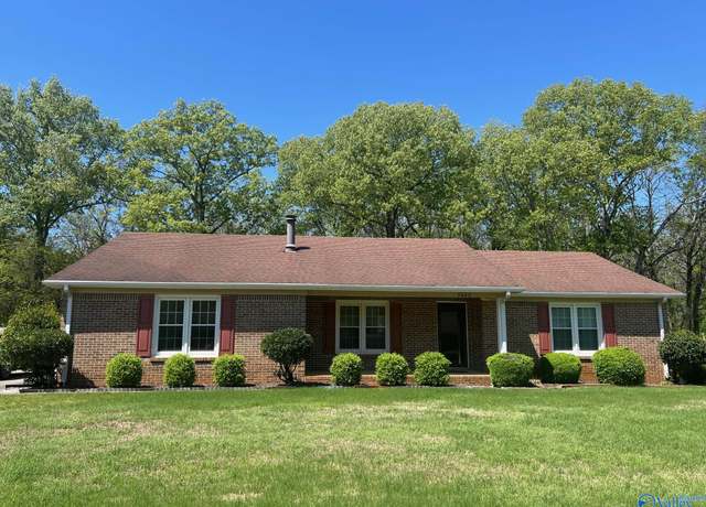 Property at 7422 Logan Dr, Huntsville, AL 35802, 3 beds, 2 baths