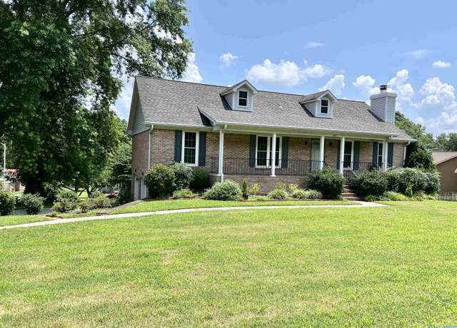 Property at 100 Gaylor Dr, Huntsville, AL 35811, 3 beds, 3 baths