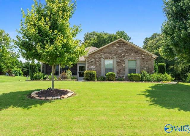 Property at 108 Silvermoon Ln, Huntsville, AL 35811, 3 beds, 2 baths
