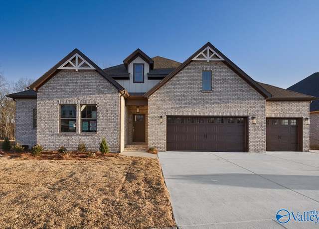 Property at 2123 Bloomfell Bnd, Huntsville, AL 35802, 3 beds, 2.5 baths