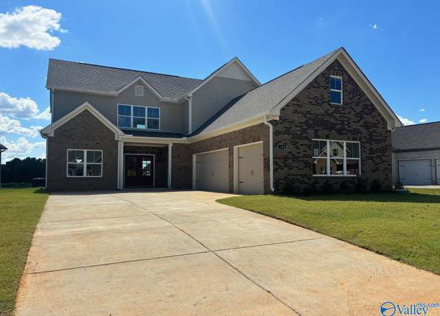 Property at 118 Fairways Pass, Meridianville, AL 35759, 4 beds, 3.5 baths