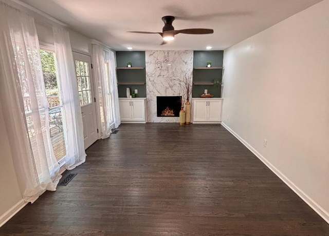 Property at 2407 Bankhead Pkwy, Huntsville, AL 35801, 3 beds, 2.5 baths