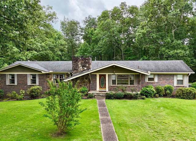Property at 1555 Bexar Ave W, Hamilton, AL 35570, 3 beds, 3 baths