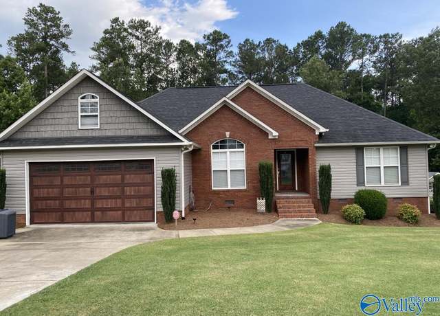 Property at 2451 Cedar Ridge Cir, Hokes Bluff, AL 35903, 3 beds, 2 baths