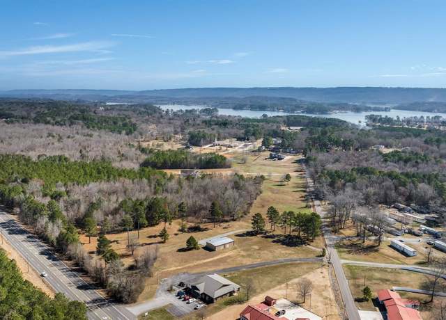 Property at 131 Anderson St E, Scottsboro, AL 35769, 4 beds, 2 baths